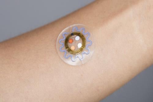 ساخت سنسور پوشیدنی که احتیاج به منبع برق ندارد!