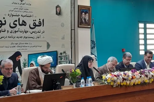 تحول برنامه درسی بدون توانمندسازی معلمان به نتیجه نمی رسد